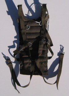 Title/Parachute_bag_and_harness_223.jpg